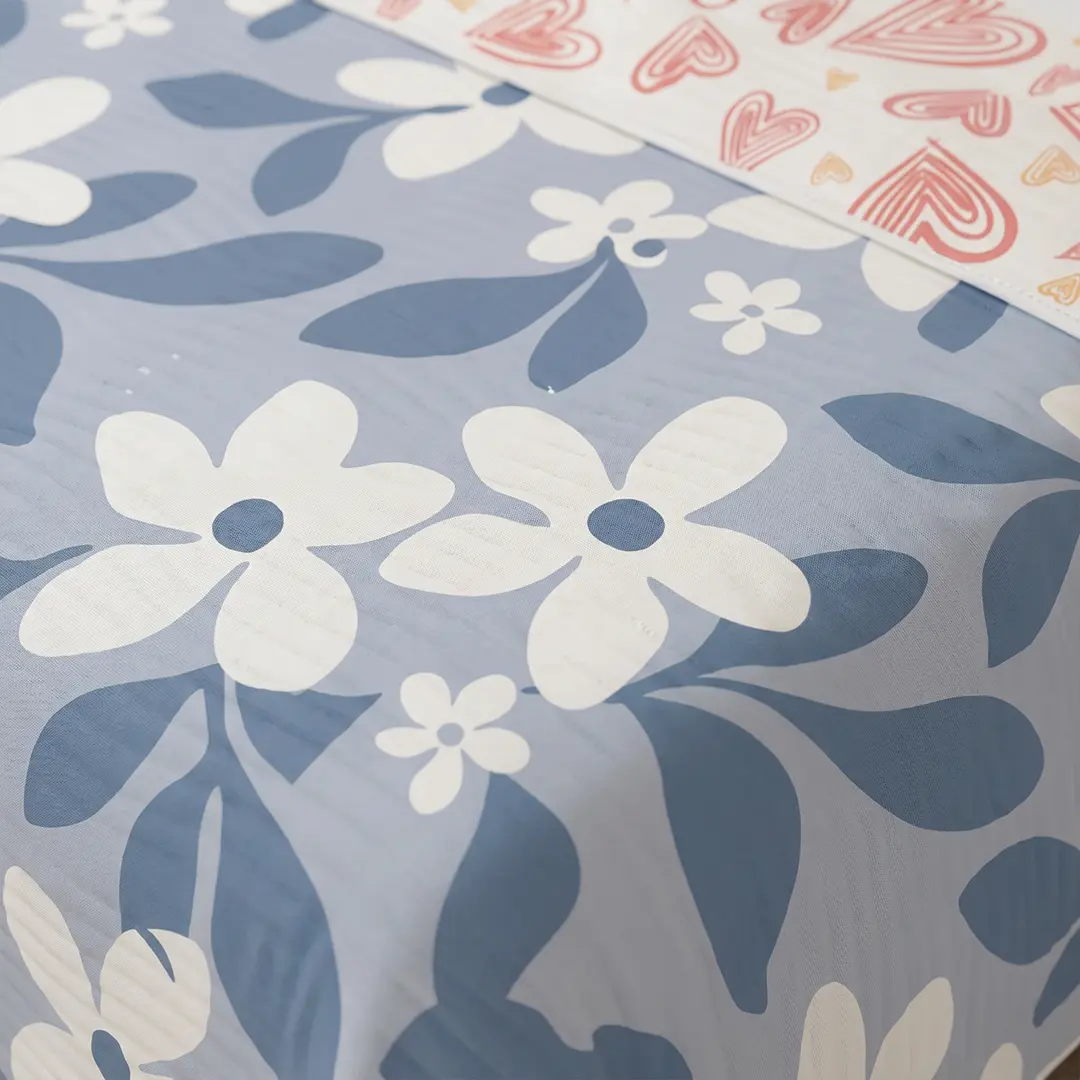 Cubrelecho Estampado Prensado Doble Faz Jardín Celeste-2